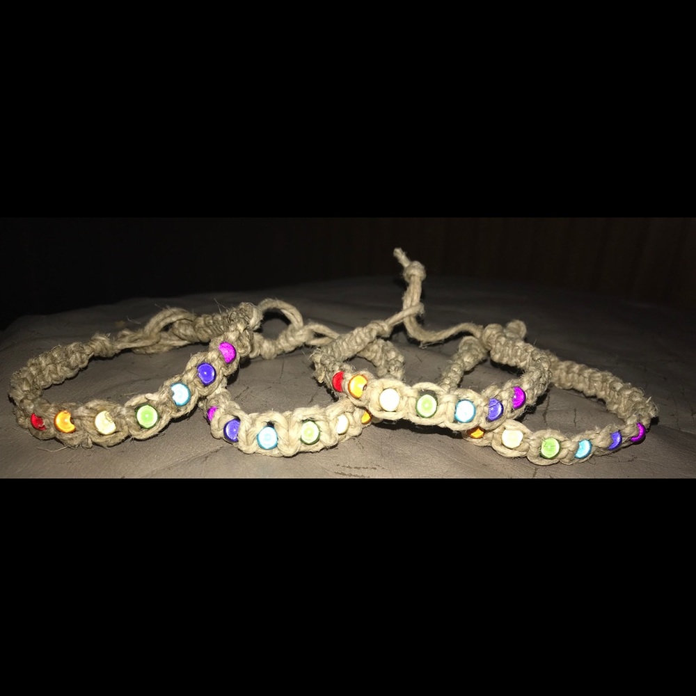 🌈Set of 4 Chakra Braclets🌈 - Picture 2 of 3